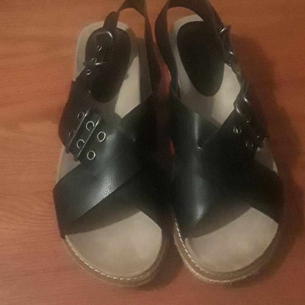 Axxiom Black Leather Xavier Sandals 8.5M